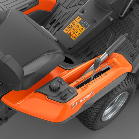 Tondeuse autoportée coupe frontale à batterie Husqvarna R200iX AWD Tondeuse autoportée coupe frontale à batterie Husqvarna R200iX AWD