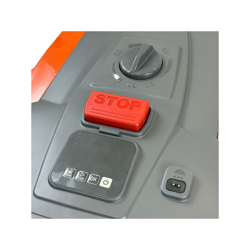 Robot tondeuse Oleo Mac R2000i - Jusqu'à 2000m²