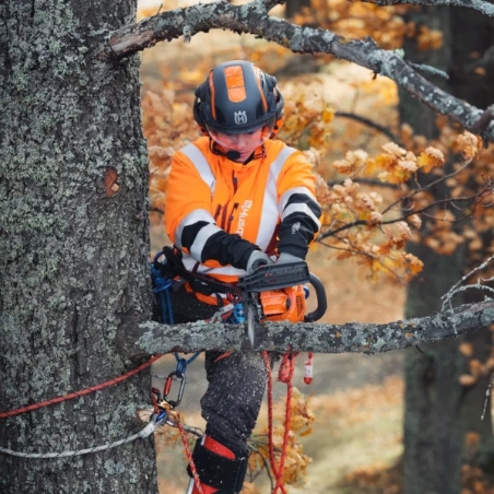 Tronçonneuse élagueuse professionnelle Husqvarna T435 - moteur 35,2 cm3 Tronçonneuse élagueuse professionnelle Husqvarna T435 - moteur 35,2 cm3