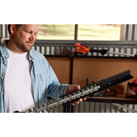 Taille-haie sur perche à batterie Echo DCHCA310, coupe 49cm Taille-haie sur perche à batterie Echo DCHCA310, coupe 49cm