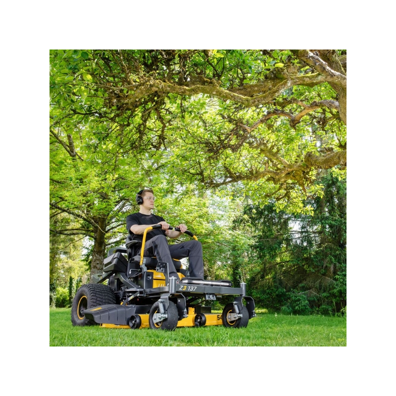 Tondeuse Cub Cadet Ultima Zero Turn Z3 137 - Coupe 137cm Moteur 726cm³