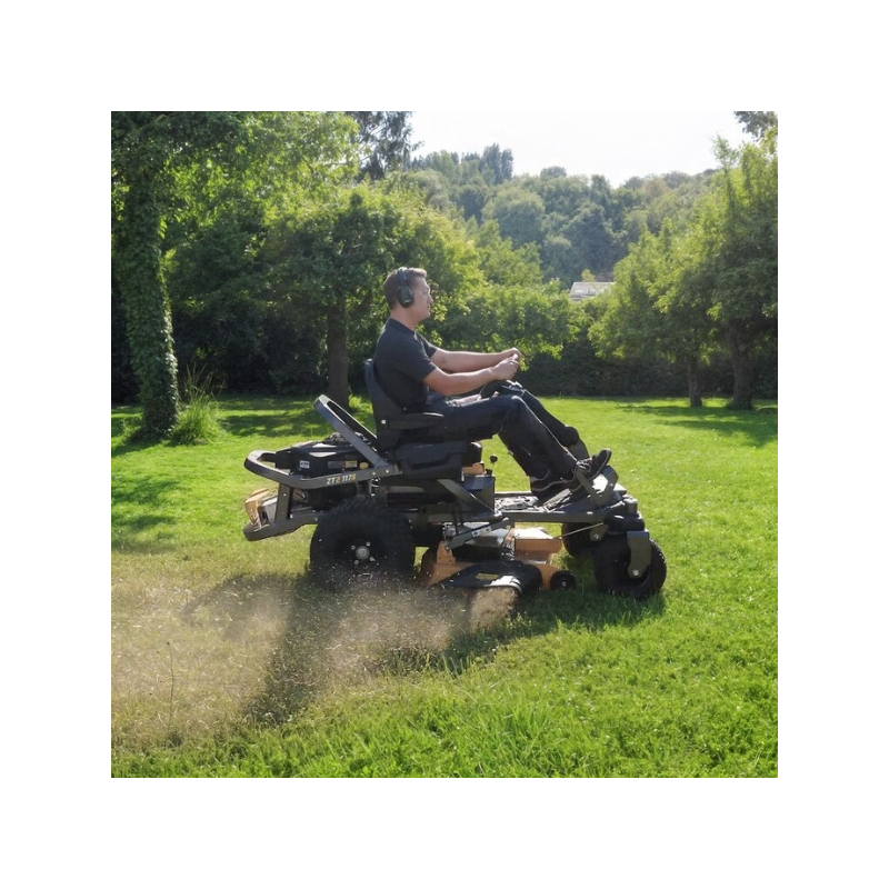 Tondeuse Zero-turn Cub Cadet Z2 117S Ultima - Coupe 117 cm - Moteur 726cm³