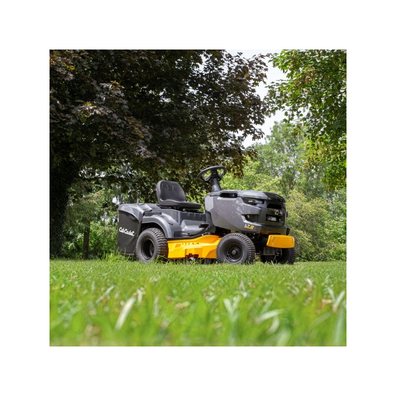 Tracteur Tondeuse Cub Cadet LT2 R92 éjection arrière Bac 245L - Coupe 92 cm