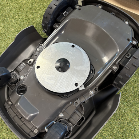 Robot Tondeuse Husqvarna 308V Automower Sans Fil / Vision IA - Surface 800m²