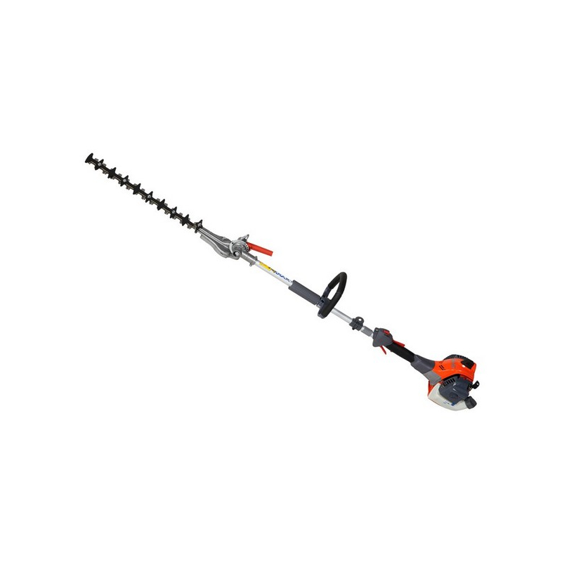 Taille-Haie sur perche Oleo Mac BC241HC travail en hauteur