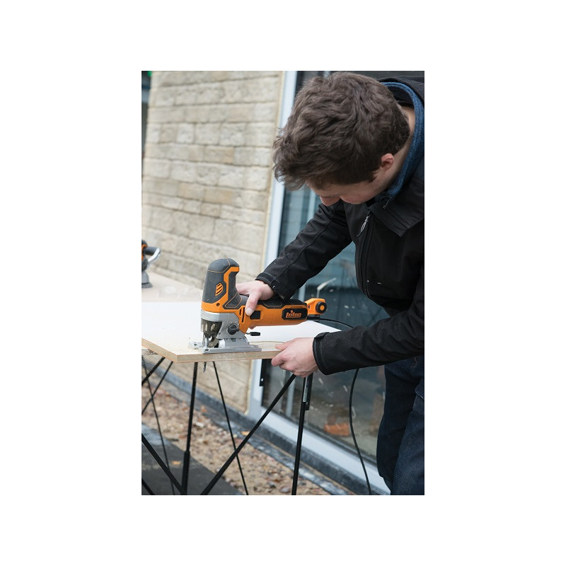 Scie sauteuse professionnelle à action pendulaire 750 W Triton