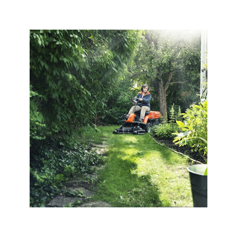 Autoportée rider Husqvarna coupe frontale R112C