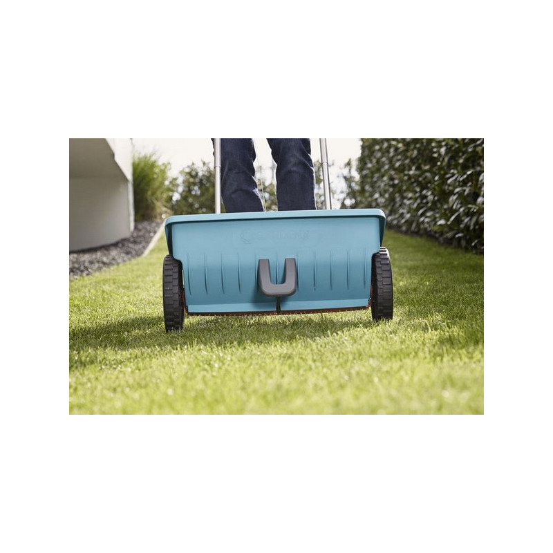 Épandeur à engrais L sur roues Gardena