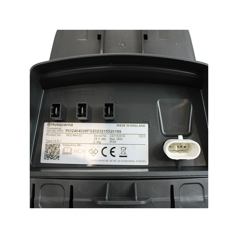 Tour de station charge tondeuse robot Gardena Sileno