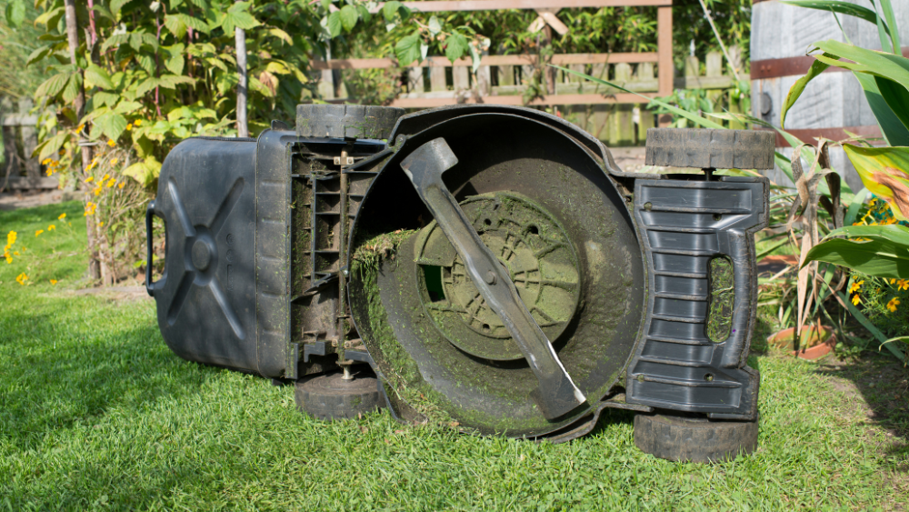 Changer le fil d'une d&eacute;broussailleuse