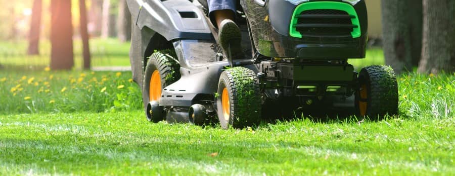 Où trouver la référence de mon tracteur tondeuse ?